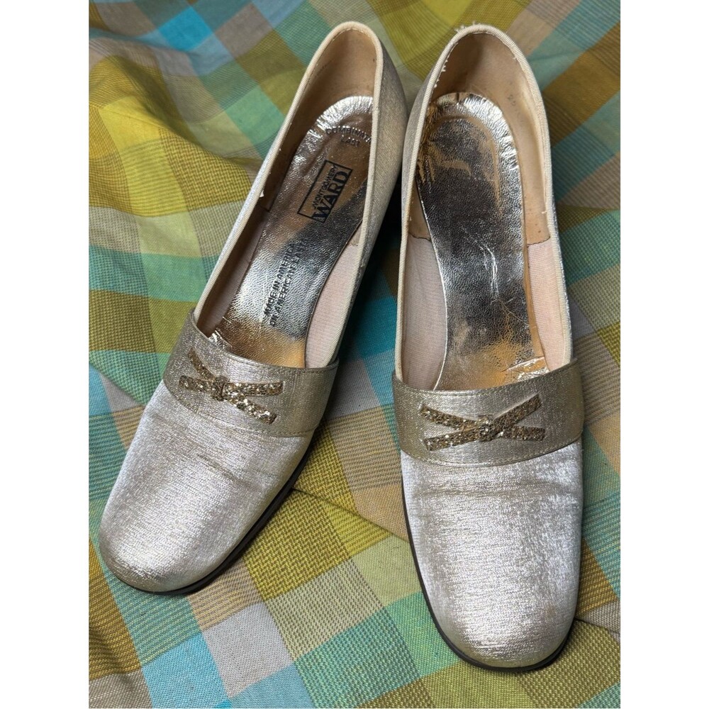 Vintage 1960s Montgomery Ward Gold Metallic Lurex Heels – Women's Size 8 B